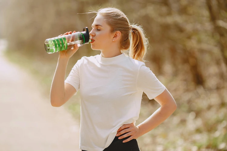 Top 10 Healthy Habits for Long Life 3 Healthy-Habits-Hydration