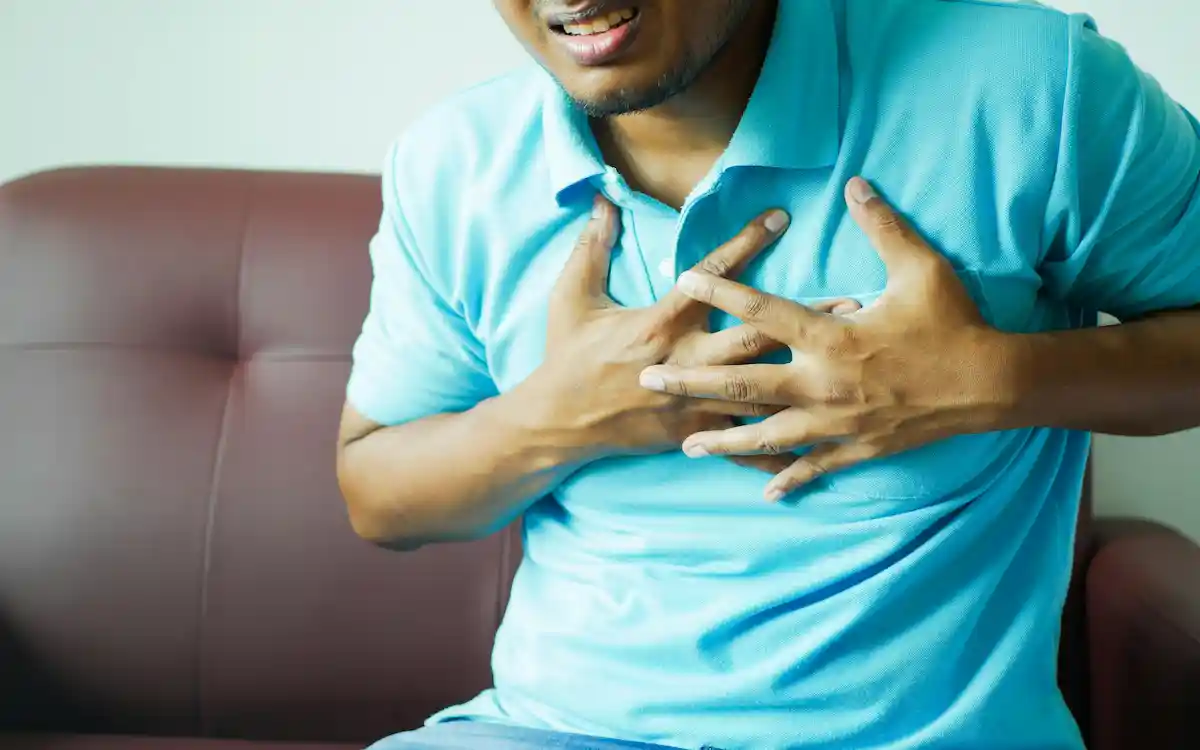 10 Silent Symptoms Of Heart Attack You Should Never Ignore