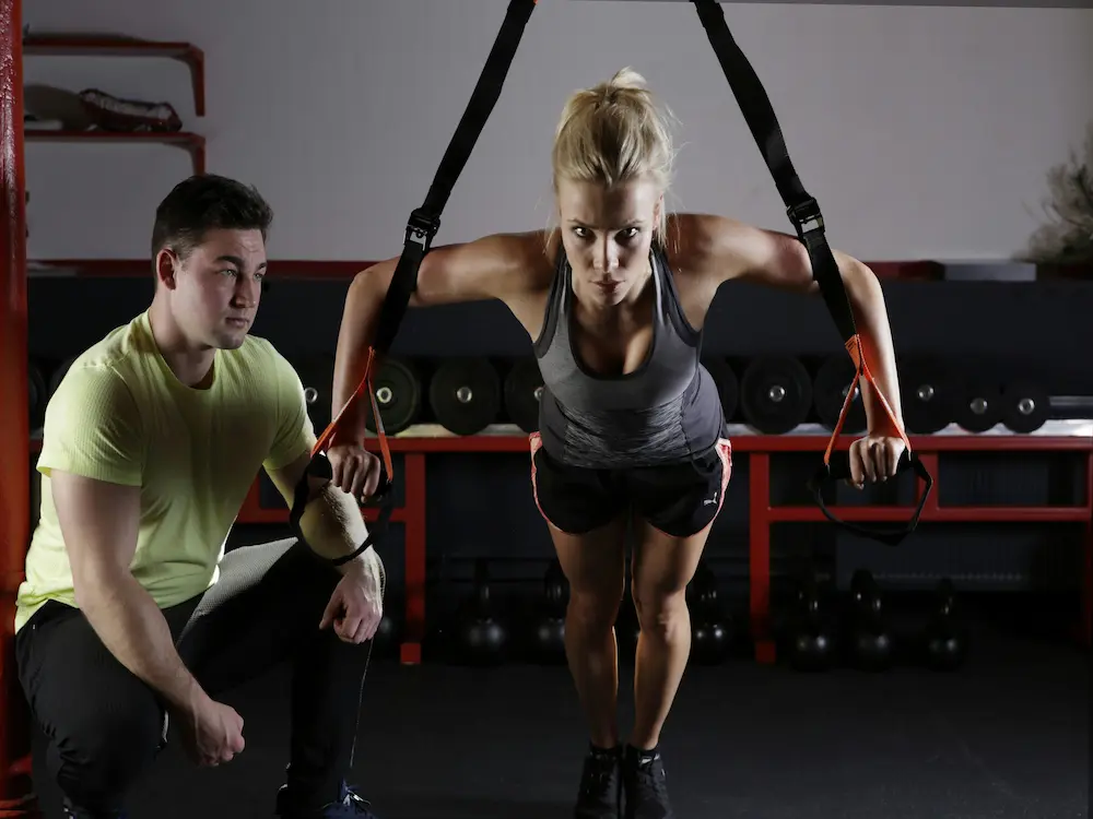 Yoga vs Gym: Benefits, Fat Loss & Mental Health
